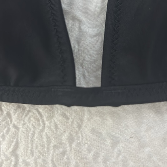 Aerie Triangle Cup Bikini Top - Picture 2 of 9